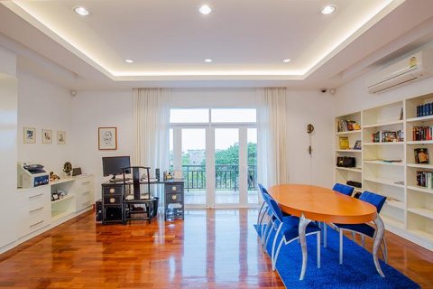 Villa in Hua Hin, Thailand 5 bedrooms № 168536 - photo 8