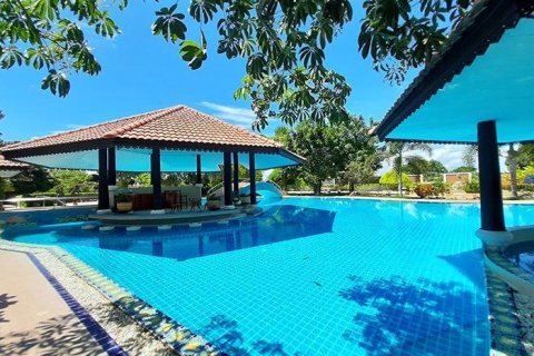 Villa in Hua Hin, Thailand 11 bedrooms № 168535 - photo 4