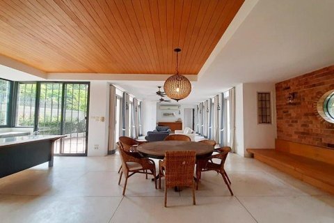 Villa in Hua Hin, Thailand 4 bedrooms № 168537 - photo 6