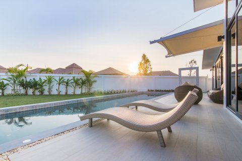 Villa in Hua Hin, Thailand 3 bedrooms № 168539 - photo 6