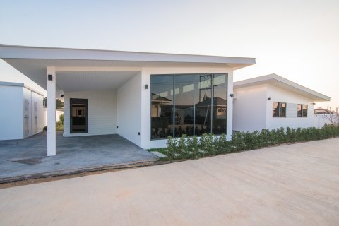 Villa in Hua Hin, Thailand 3 bedrooms № 168539 - photo 11
