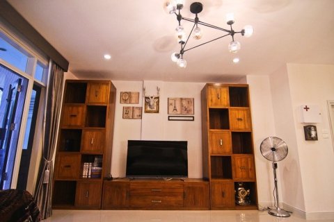 Таунхаус в Пхракханонге, Бангкок, Таиланд с 4 спальнями № 154488 - фото 8