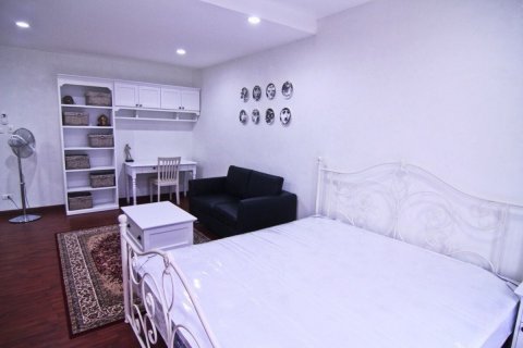 Таунхаус в Пхракханонге, Бангкок, Таиланд с 4 спальнями № 154488 - фото 9