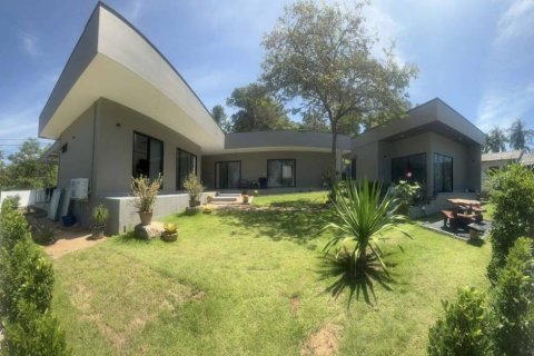 Вилла в Сураттхани, Таиланд с 3 спальнями  № 172911