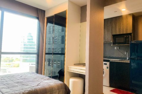 Студия в кондо в Бангкоке, Таиланд № 172912 - фото 2