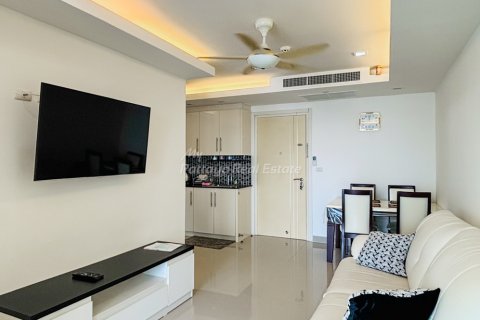 Condo in Bang Lamung, Thailand, 1 bedroom № 173975 - photo 2