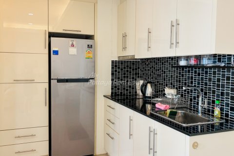 Condo in Bang Lamung, Thailand, 1 bedroom № 173975 - photo 4