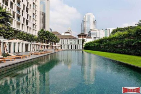 Apartment in Sathon, Bangkok, Thailand 3 bedrooms № 194075