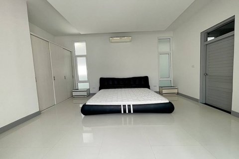 Villa in Hua Hin, Thailand 3 bedrooms № 115679 - photo 9