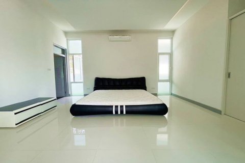 Villa in Hua Hin, Thailand 3 bedrooms № 115679 - photo 7