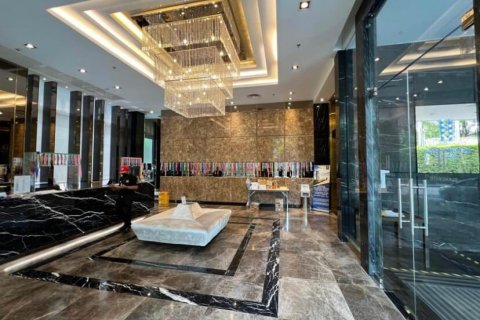 Condo à Watthana, Bangkok, Thaïlande, 2 chambres  № 133904 - photo 13