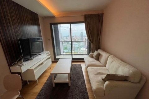 Condo à Watthana, Bangkok, Thaïlande, 2 chambres  № 133904 - photo 1