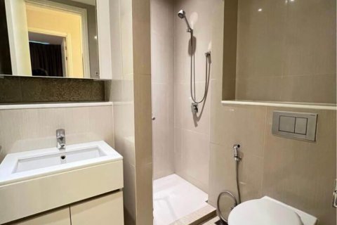 Condo à Watthana, Bangkok, Thaïlande, 2 chambres  № 133904 - photo 10