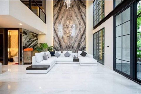 Вилла в Ваттхане, Бангкок, Таиланд с 4 спальнями  № 133903 - фото 2