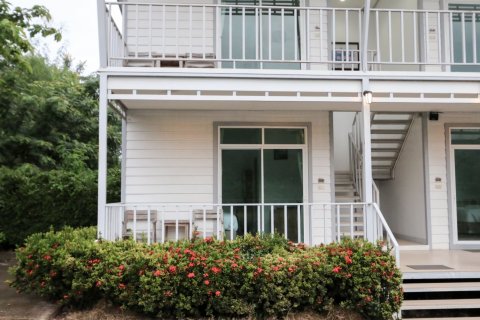 Land in Pak Chong, Thailand 3200 sq.m. № 135819 - photo 2