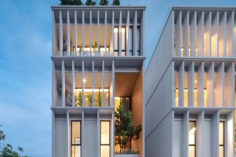 Кондоминиум с 4 спальнями в Бангкоке, Таиланд № 133851 - фото 1