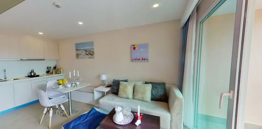 Condo in Pattaya, Thailand, 2 bedrooms  № 172063