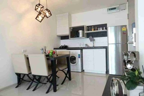 Condo in Bangkok, Thailand, 2 bedrooms № 183623 - photo 11