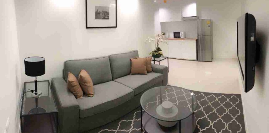 Condo in Bangkok, Thailand, 2 bedrooms  № 183625