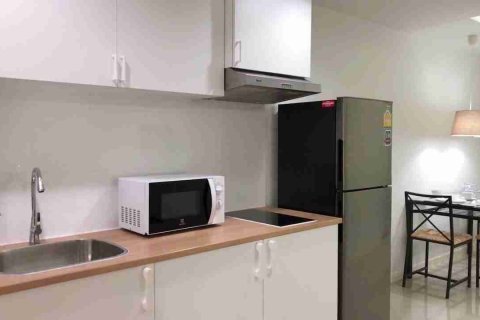 Condo in Bangkok, Thailand, 2 bedrooms  № 183625 - photo 7