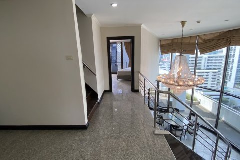 Condo in Watthana, Bangkok, Thailand, 6 bedrooms № 200805 - photo 24