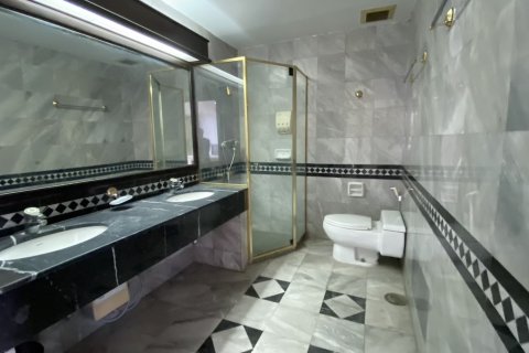 Condo in Watthana, Bangkok, Thailand, 6 bedrooms № 200805 - photo 10