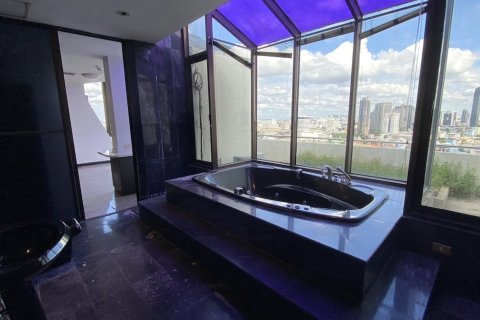 Condo in Watthana, Bangkok, Thailand, 6 bedrooms № 200805 - photo 12