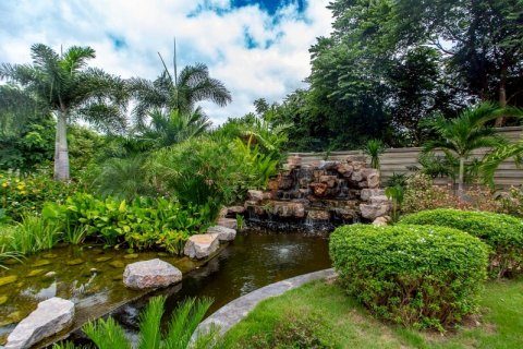 Villa in Hua Hin, Thailand 5 bedrooms № 168319 - photo 10