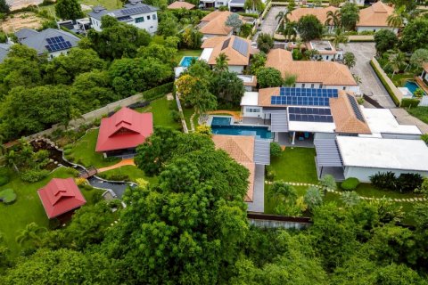 Villa in Hua Hin, Thailand 5 bedrooms № 168319