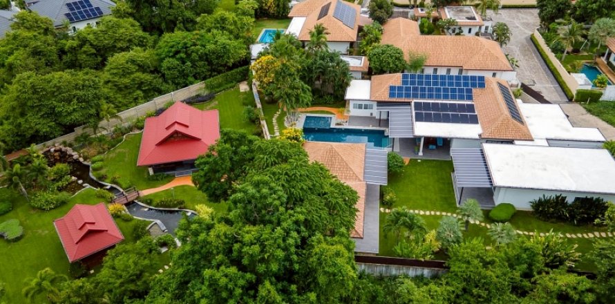 Villa in Hua Hin, Thailand 5 bedrooms № 168319