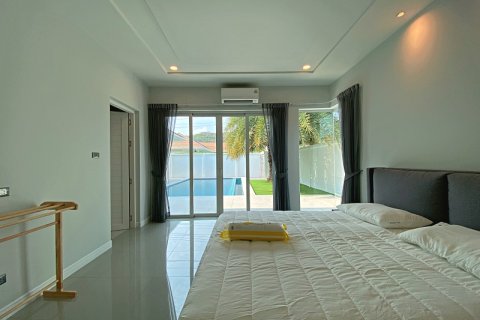 Villa in Hua Hin, Thailand 3 bedrooms № 168285 - photo 14