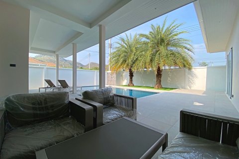 Villa in Hua Hin, Thailand 3 bedrooms № 168285 - photo 5