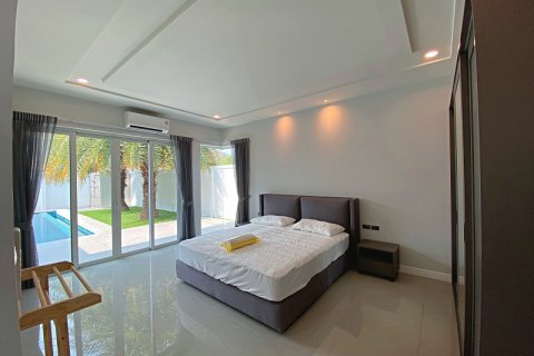 Villa in Hua Hin, Thailand 3 bedrooms № 168285 - photo 15