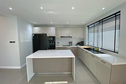 Villa in Hua Hin, Thailand 3 bedrooms № 168285 - photo 28