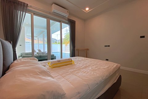 Villa in Hua Hin, Thailand 3 bedrooms № 168285 - photo 11