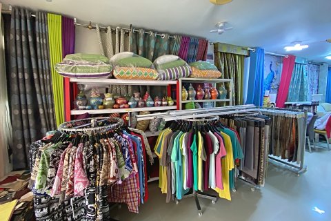 Коммерческая недвижимость в Хуа Хине, Таиланд  № 168321 - фото 4