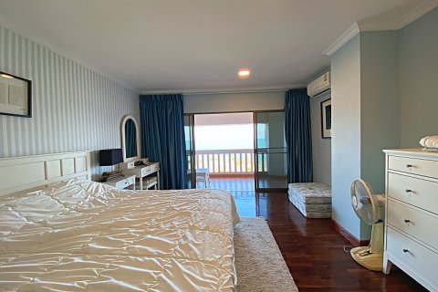 Condo in Hua Hin, Thailand, 2 bedrooms  № 168287 - photo 13
