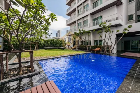 Studio in the Condo in Watthana, Bangkok, Thailand  № 141935 - photo 12