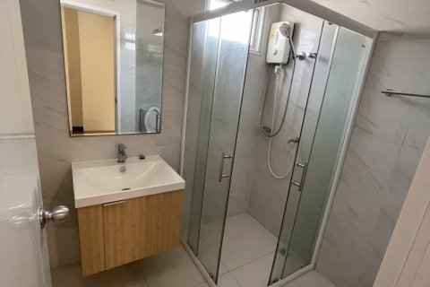 Townhouse à Samut Prakan, Thaïlande 3 chambres № 141949 - photo 5