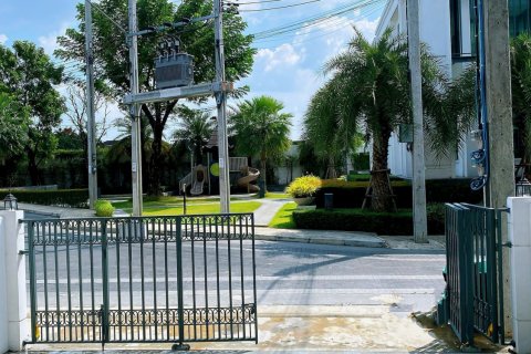 Townhouse à Bang Khen, Bangkok, Thaïlande 5 chambres № 141950 - photo 20