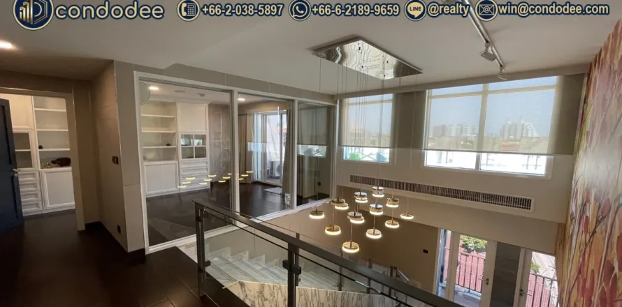 Condo à Sathon, Bangkok, Thaïlande, 3 chambres  № 201076