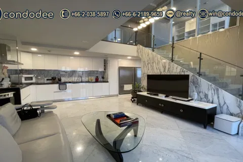 Condo à Sathon, Bangkok, Thaïlande, 3 chambres  № 201076 - photo 2