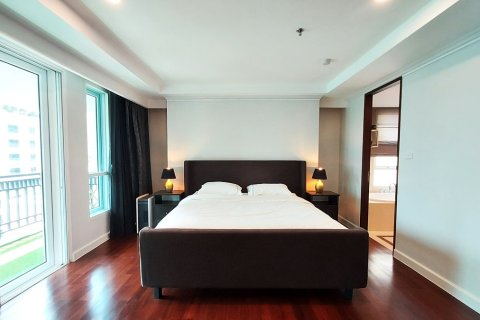 Condo à Watthana, Bangkok, Thaïlande, 2 chambres № 201074 - photo 10