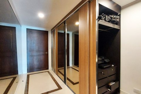 Condo à Watthana, Bangkok, Thaïlande, 2 chambres № 201074 - photo 3