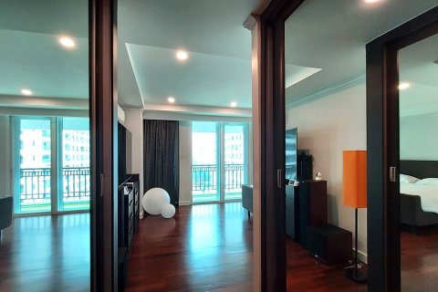Condo à Watthana, Bangkok, Thaïlande, 2 chambres № 201074 - photo 9