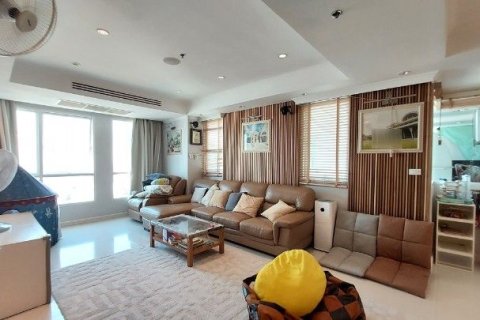 Condo à Watthana, Bangkok, Thaïlande, 3 chambres № 201077 - photo 4