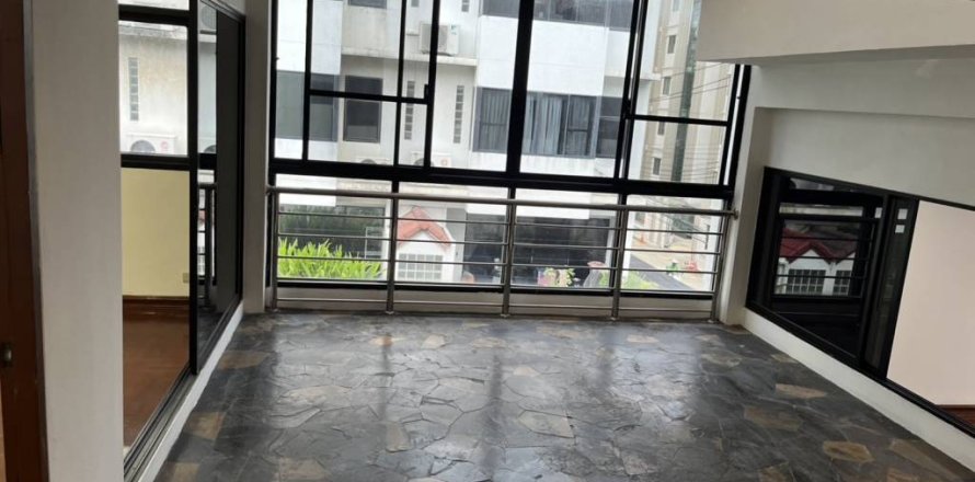 Townhouse à Bangkok, Thaïlande 4 chambres № 156331