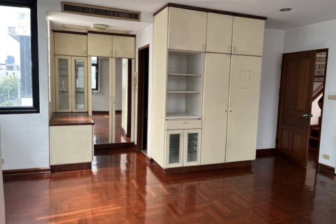 Townhouse à Bangkok, Thaïlande 4 chambres № 156331 - photo 8