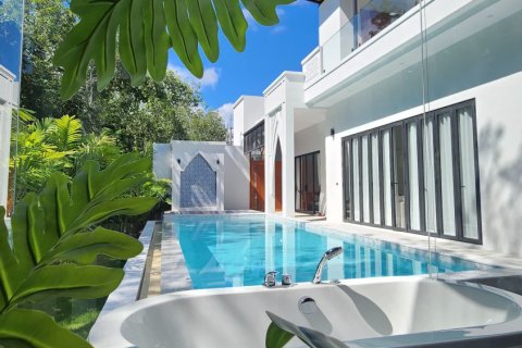 Villa in Phuket, Thailand 4 bedrooms № 141624