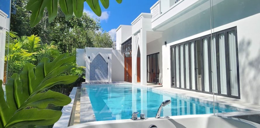 Villa in Phuket, Thailand 4 bedrooms № 141624